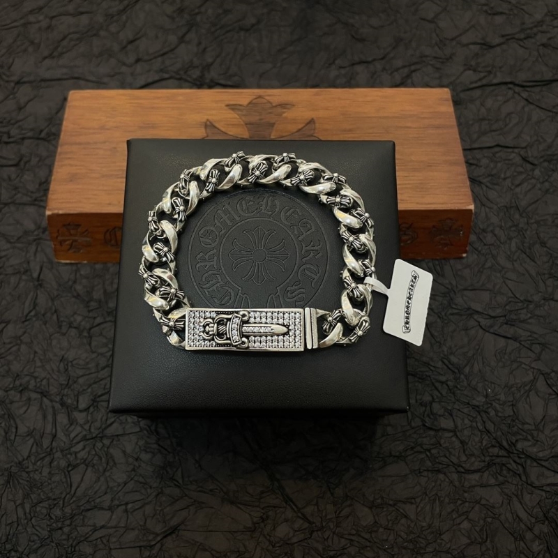 Ch**me He**ts bracelets